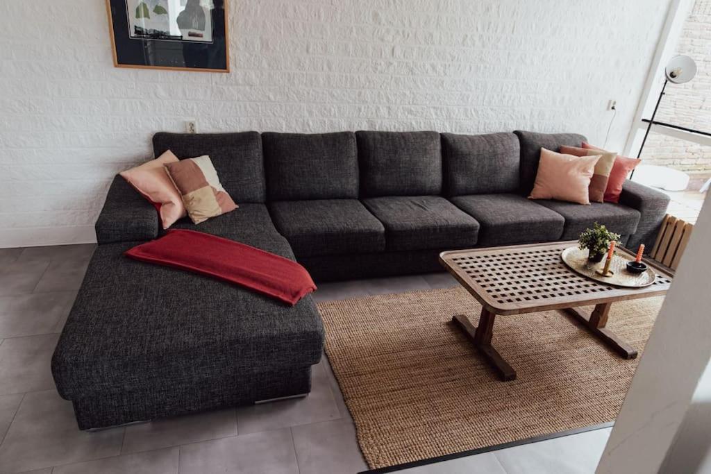 Cosy Bungalow With Private Garden Нордвейкерхаут Экстерьер фото